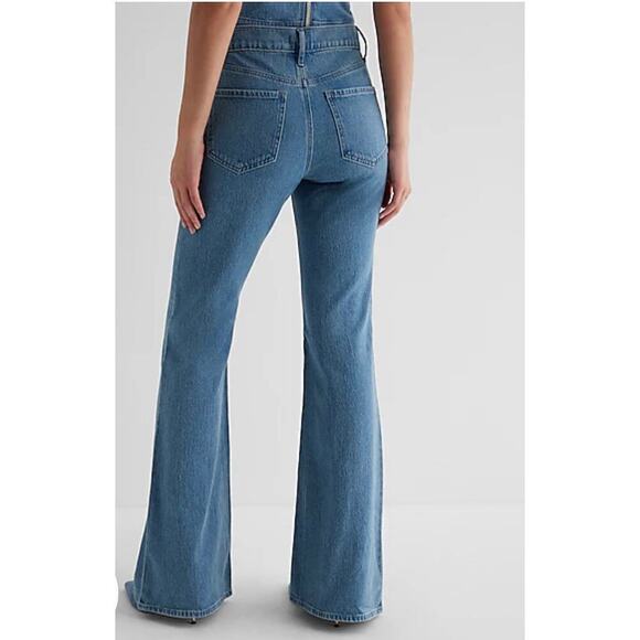 Express Woman Mid Rise Light Wash '70s Flare Jeans, Size 16S - Picture 3 of 10